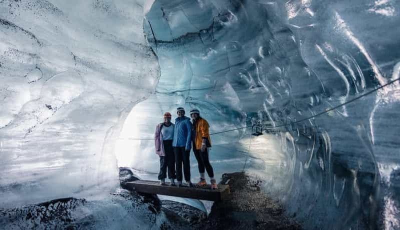 Billet Depuis Vík : visite de la grotte de glace de Katla avec FastTrack