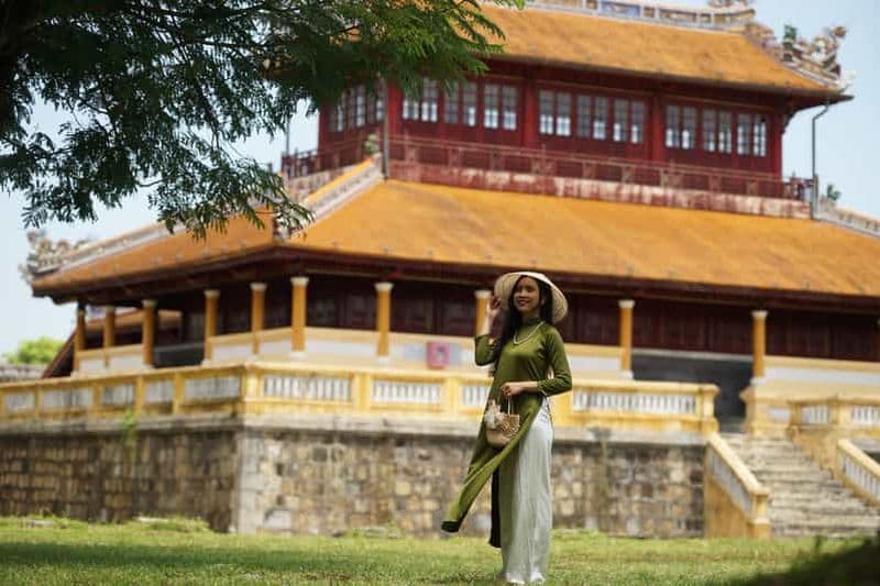 Hue : visite à pied de luxe de la Cité impériale et du marché de Dong Ba
