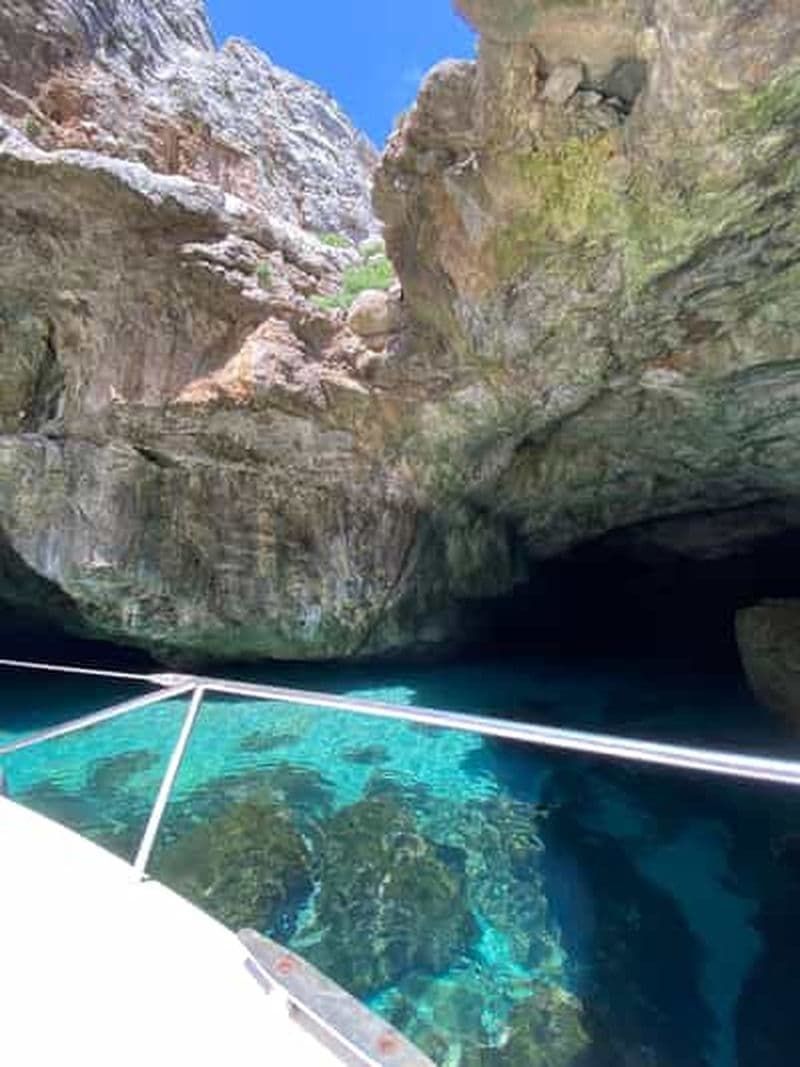 Billet Trapani : sortie en bateau vers l'île de Marettimo et les grottes marines avec déjeuner
