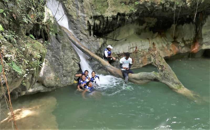 Jarabacoa : excursion canyoning et descente en rappel dans la rivière Jimenoa