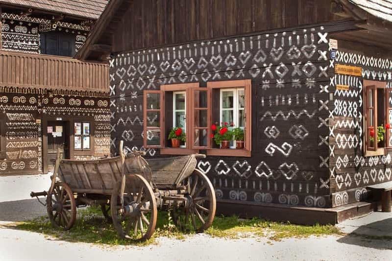 Billet Depuis Bratislava : Château de Bojnice et Čičmany (DayTrip)