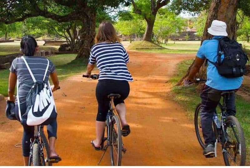 Billet De Dambulla/ Sigiriya : la vieille ville de Polonnaruwa à vélo