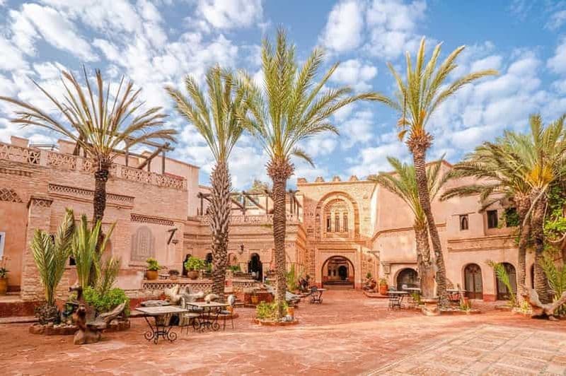 Billet Agadir : visite privée de la médina de Coco Polizzi et balade à dos de chameau