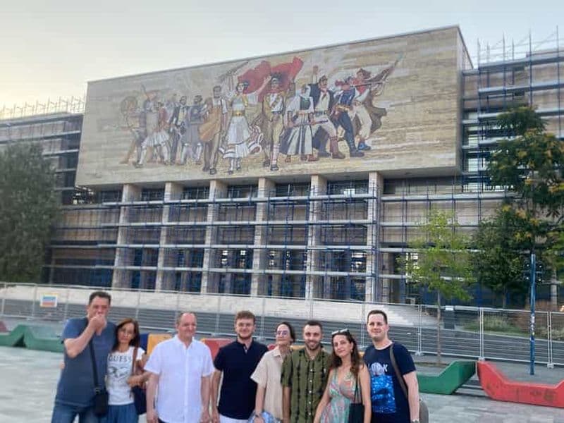 Billet Tirana : visite à pied de Tirana et musée archéologique national