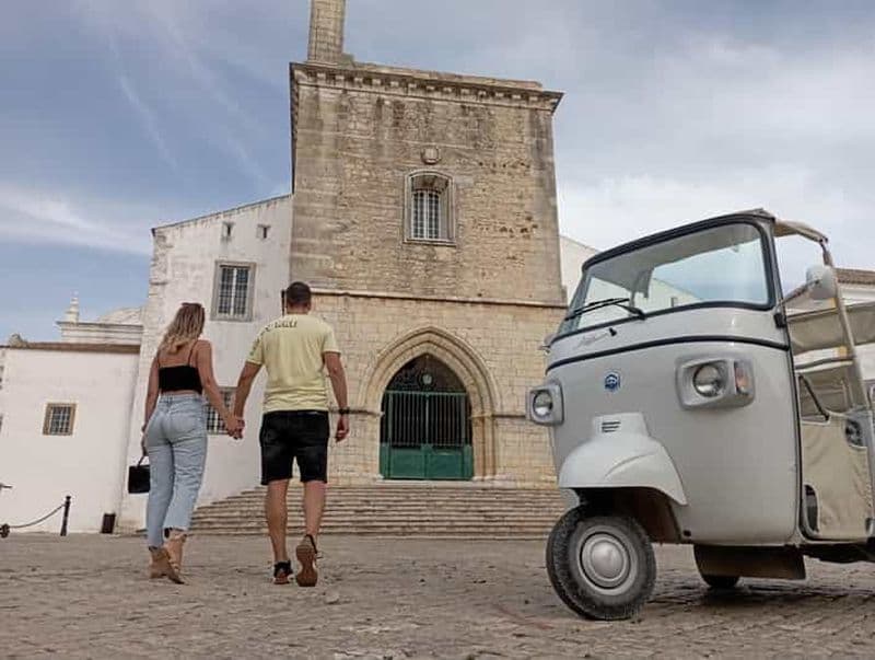 Faro: Private Tuk-Tuk Tour