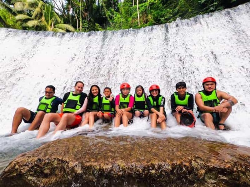 Cebu : Aventure dans le canyoning de Badian avec tyrolienne