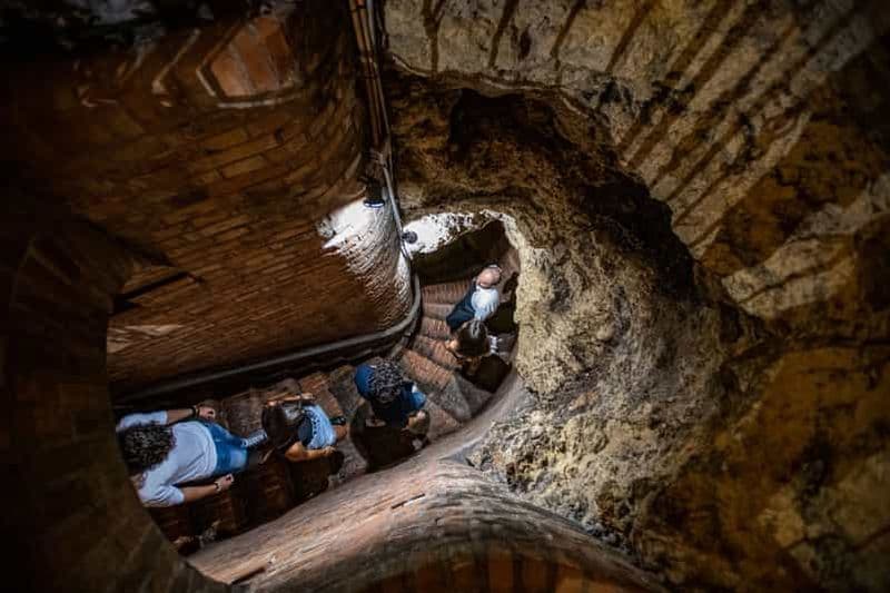 Montepulciano : Visite guidée des caves historiques et dégustation de vin