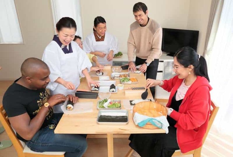 Billet Kamakura : Cours de cuisine de bento de rouleaux de sushis