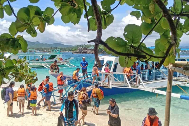 Boracay : Circuit dans les îles avec Crystal Kayak et plongée avec casque
