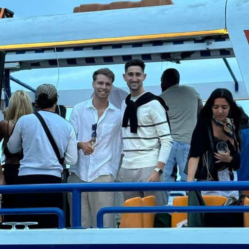 Sesimbra : Croisière de la Saint-Sylvestre avec feux d'artifice et musique