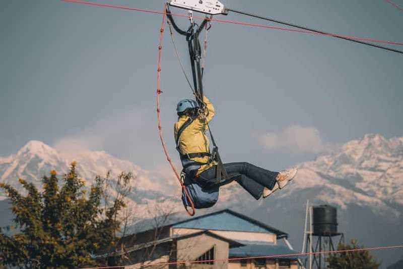 Pokhara : combo tyrolienne et Skyscreamer Swing