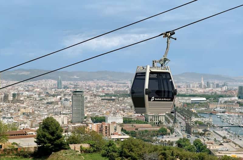 Billet Barcelone : visite à pied du quartier gothique et téléphérique de Montjuïc