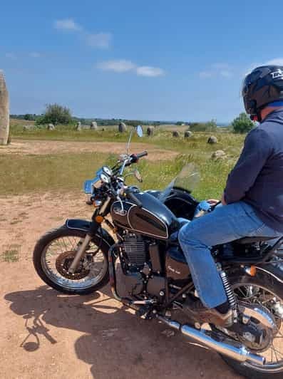 Circuit mégalithique et médiéval en side-car Évora