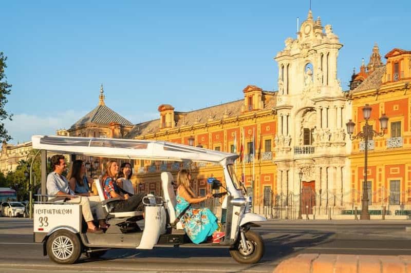 Séville : visite privée de la ville en Eco Tuk Tuk