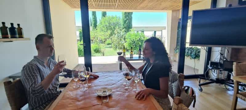 Billet Évora : Visite de la fabrique de bouchons et dégustation de vin (depuis Lisbonne)