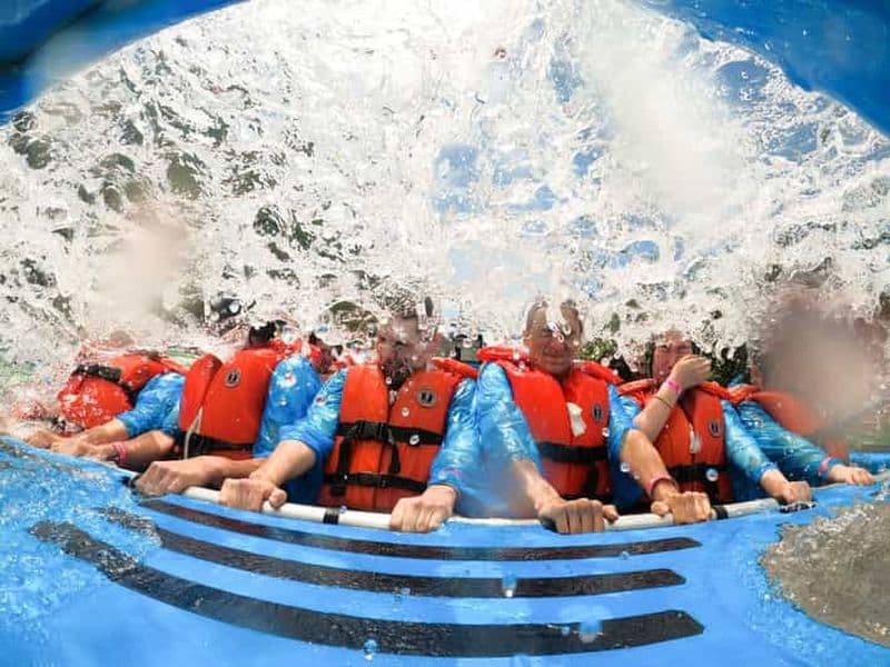 Chutes du Niagara, Ontario : excursion en bateau à moteur sur la rivière Niagara