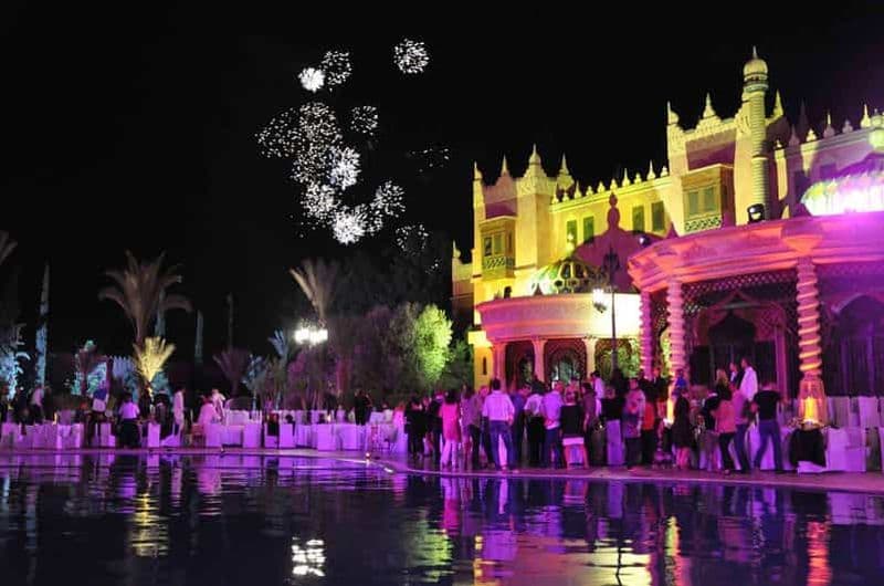 Billet Marrakech : Promenade en calèche et dîner-spectacle Chez Ali