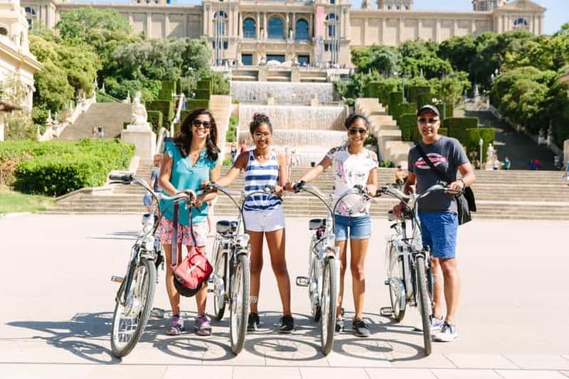 Billet Barcelone : visite guidée des temps forts à vélo ou à vélo électrique (3 heures)