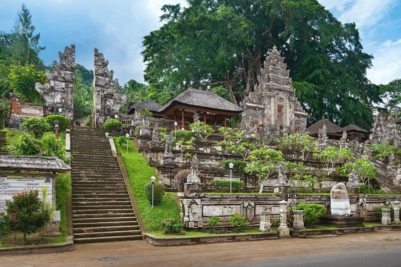 Billet Bali : temple de Kehen, cascade et village (avec prise en charge)