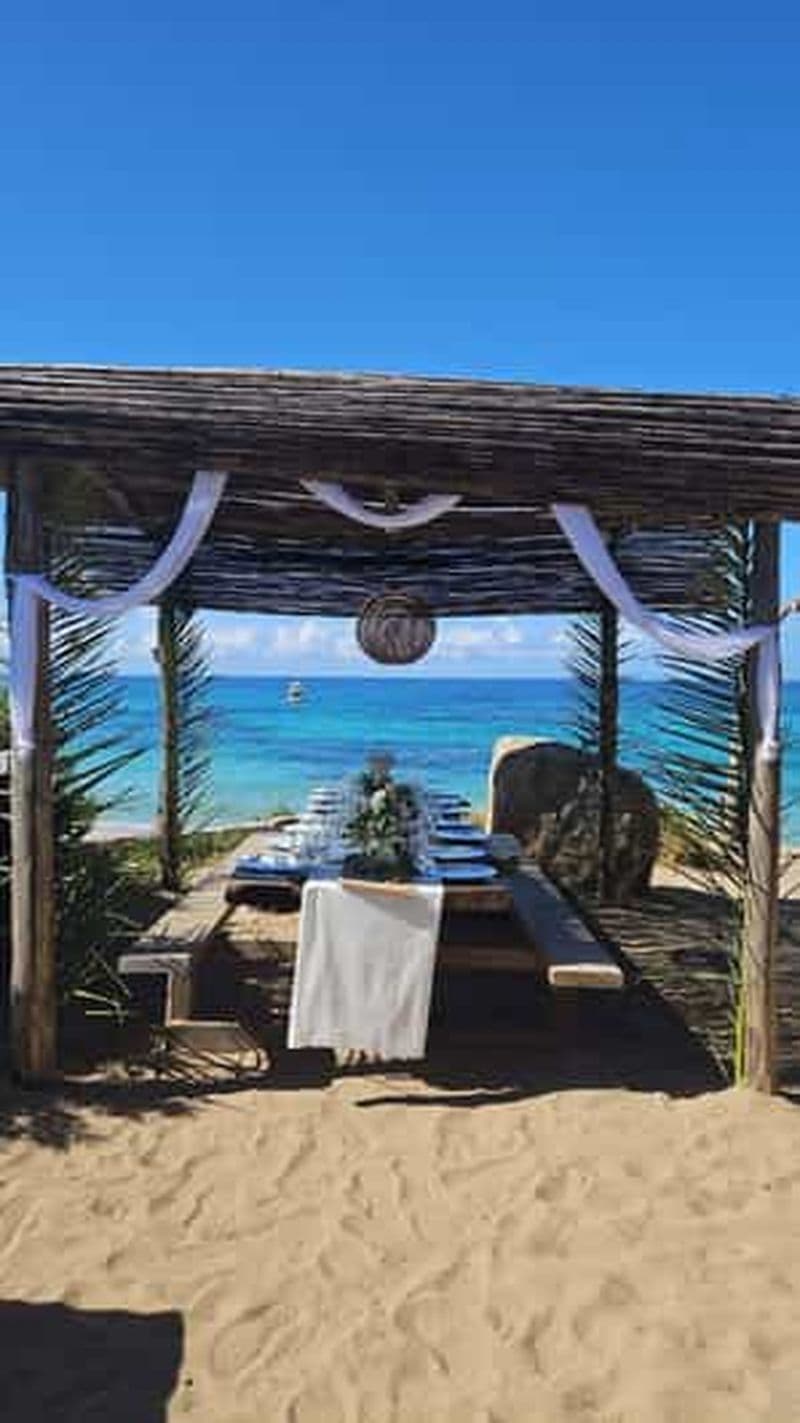 Billet Ajaccio : visite privée d'une jounée en catamaran avec Chez Francis