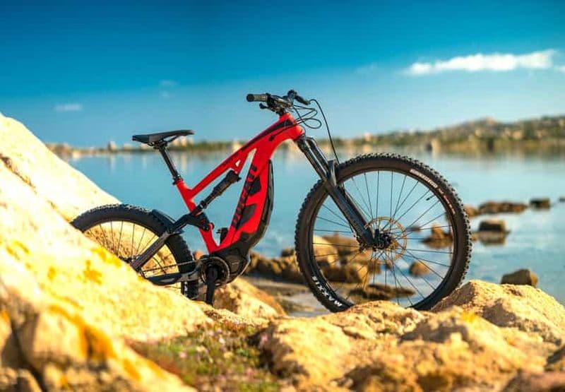 La Maddalena - Caprera : premium e-bike tour Ducati e-bikes