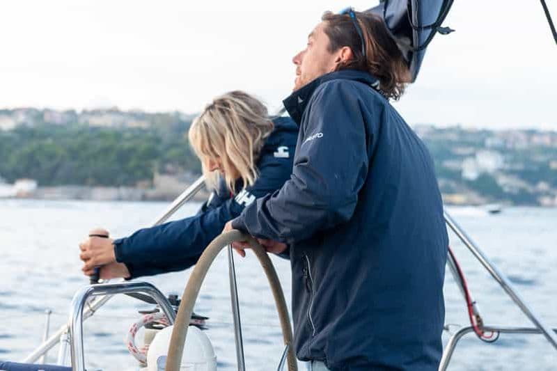 Billet Naples : Mini cours de voile avec navigation et apéritif