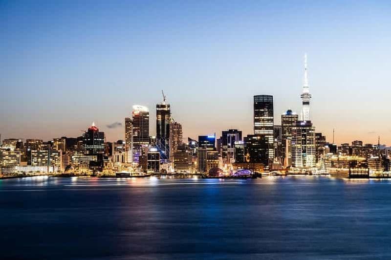 Billet Auckland : croisière nocturne avec canapés et boissons