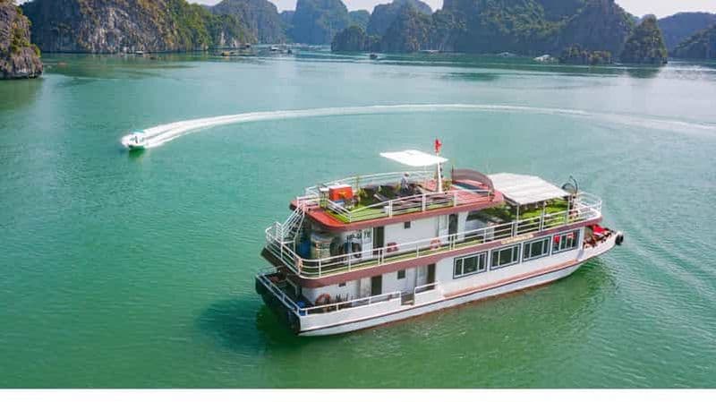 Cat Ba : Coucher de soleil et kayak bioluminescent dans la baie de Lan Ha