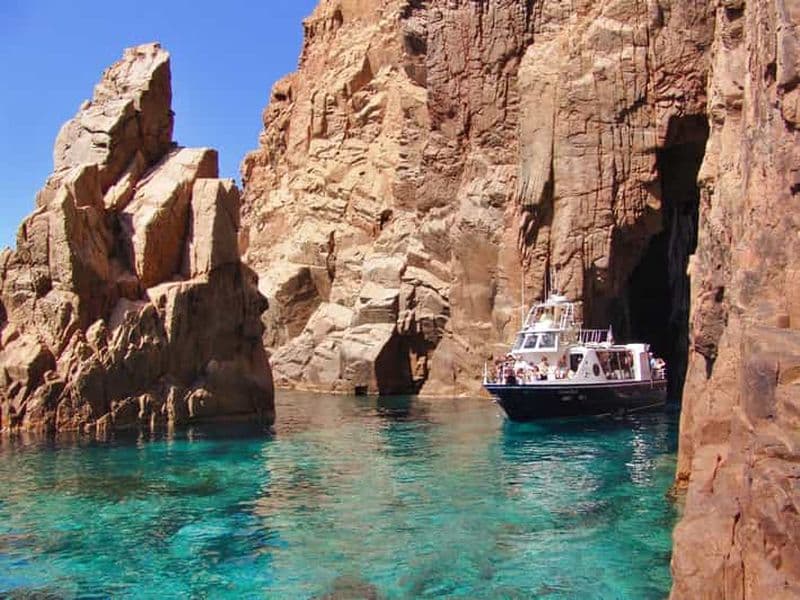 Billet Cargèse : les calanques de Piana sur un bateau familial