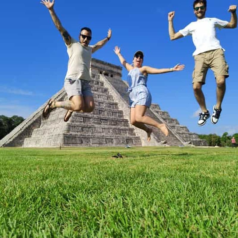 Billet Mérida : cénote de Chichén Itzá, expérience culinaire et Izamal