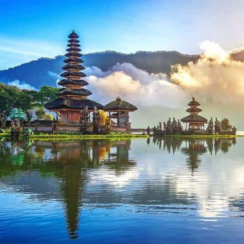 Billet Bali : Lac Ulun Danu, porte Handara, cascade et rizière