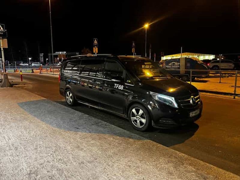 Tromsø : Transfert simple en minibus depuis la ville/l'aéroport