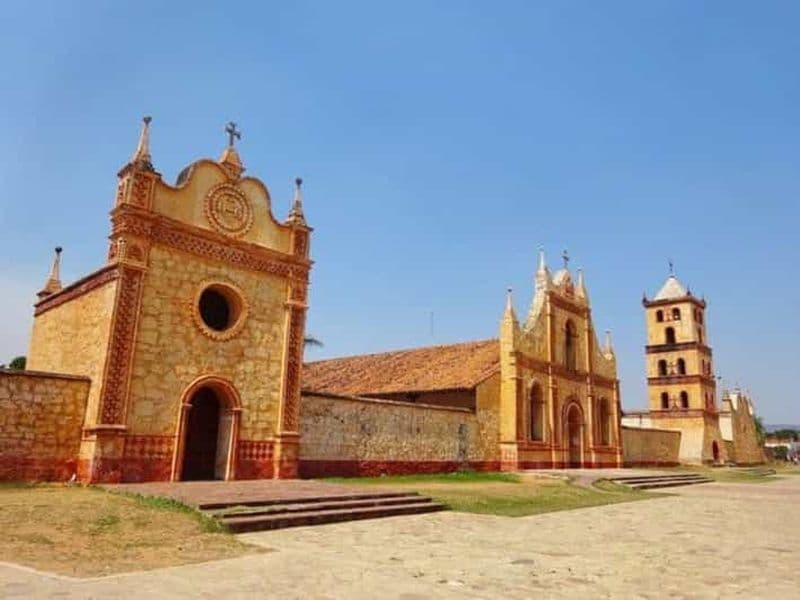 Billet Depuis Santa Cruz : visite des missions jésuites et des sources chaudes