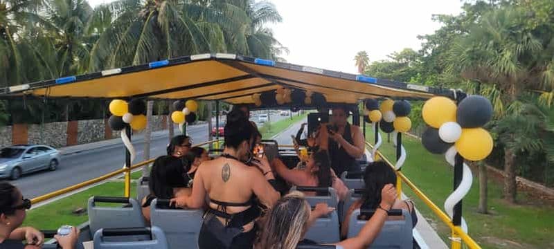 Billet Cancún : expérience privée de 3 heures en bus de fête