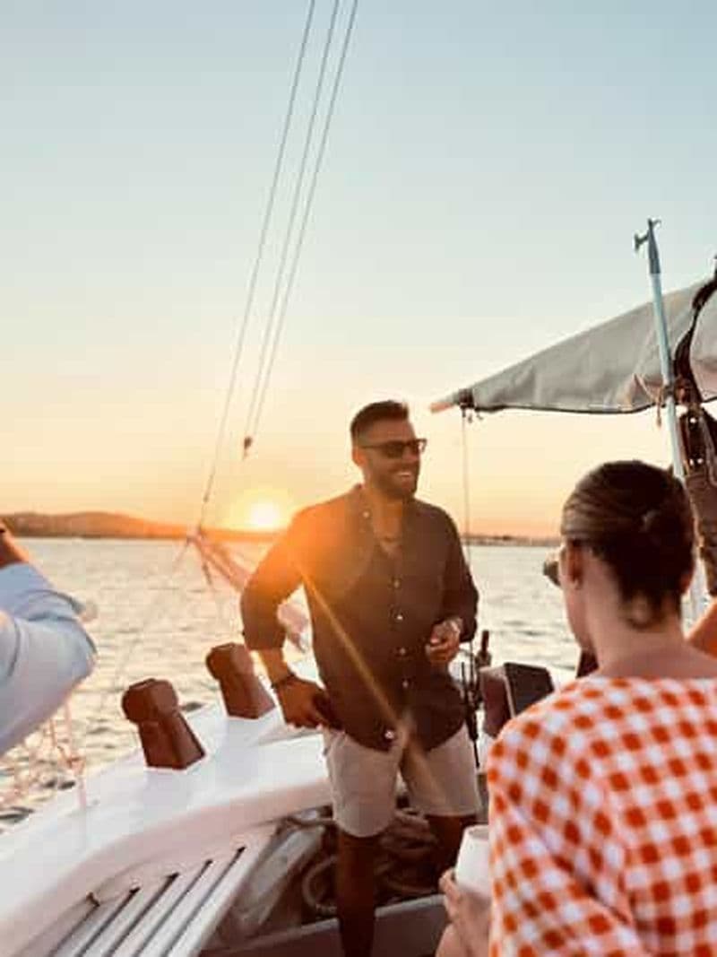 Billet Corfou : Croisière au coucher du soleil sur un bateau classique avec cocktails et collations