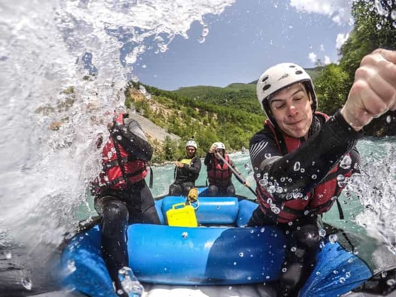 Billet Excursion de rafting sur la rivière Cetina avec transfert depuis Split