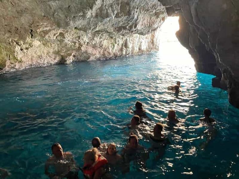 Billet Excursion de luxe au départ de Budva : visite de la grotte bleue