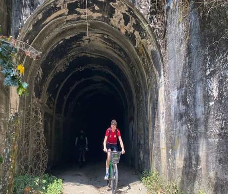 Medellín : Journée complète de randonnée en VTT avec déjeuner