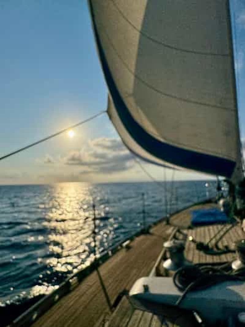 Billet Îles Éoliennes : tour en bateau Vela Experience au départ de Vulcano