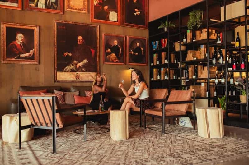 Billet Montserrat : visite privée exclusive, cave et déjeuner gastronomique