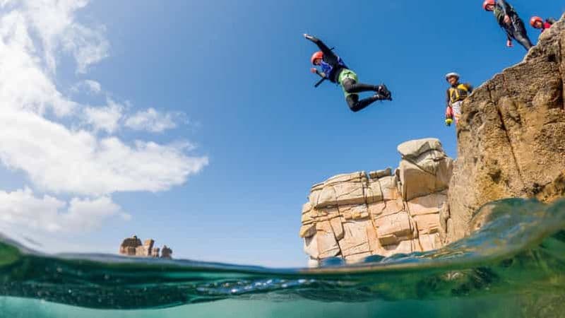 Billet Îles Scilly : aventure de coasteering sur l'île de St Mary's