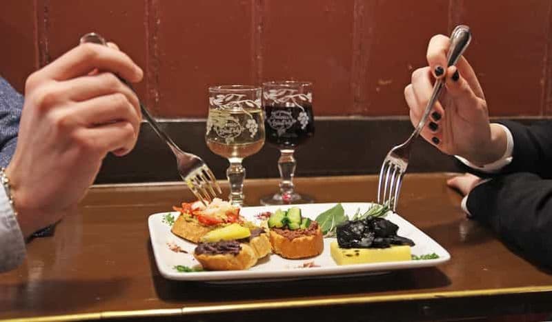 Billet Visite culinaire locale : Cicheti & Wine