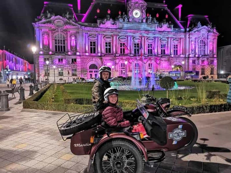 Billet Tours : Visite nocturne du Sidecar Vintage avec dégustation de vin