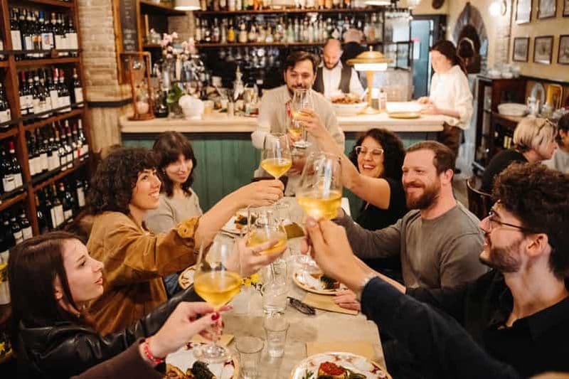 Billet Visite culinaire à Rome : apéritif dans le Trastevere, dîner avec vin et pâtes