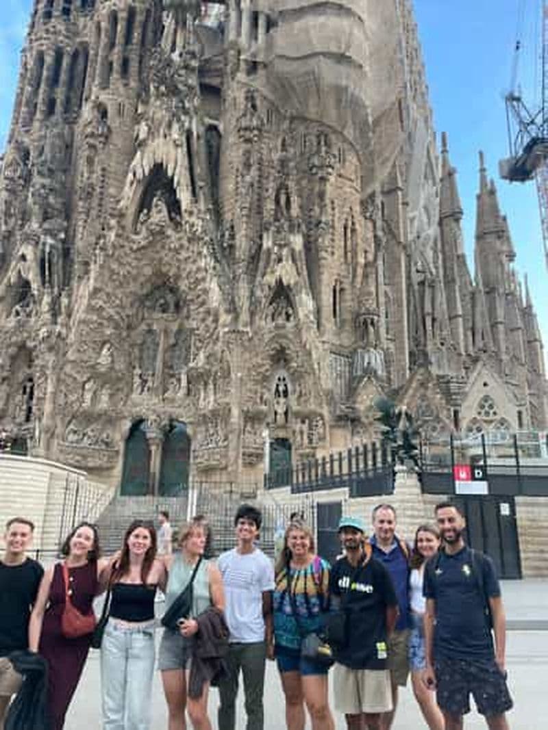 Billet Pass activités Barcelone : visites d'une journée et visites de nuit