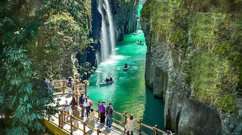 Fukuoka : gorges de Takachiho et Amaterasu Railway avec bateau en option