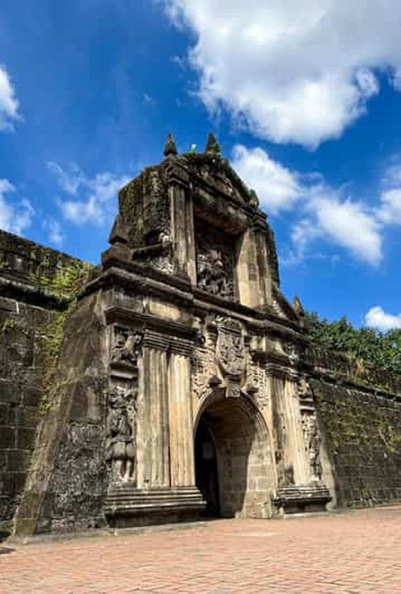 Visite de Manille à pied avec photographie mobile, idéale pour les voyageurs en solo