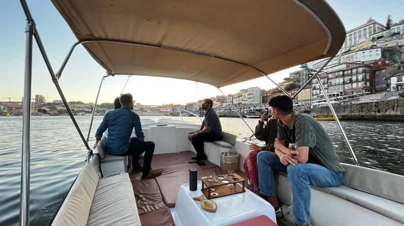 Billet Passeio Barco 6 Pontes Douro com degustação vinho do Porto
