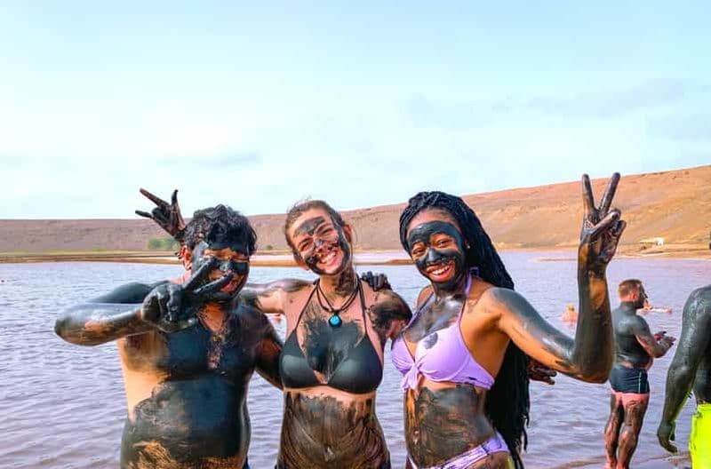 Billet Bienvenue à Sal : déjeuner avec des habitants, baie des requins, cratère