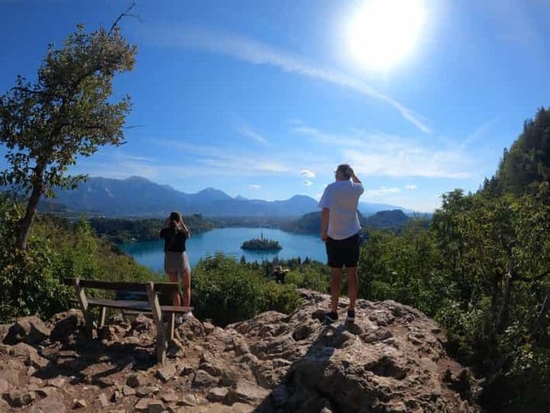 Billet Ljubljana : Bled, Kranjska Gora & Peričnik Waterfall Day Trip (excursion d'une journée à Bled, Kranjska Gora et la cascade de Peričnik)